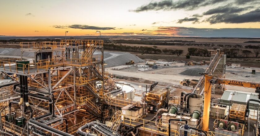 MACA has been awarded a new mining project and a number of new civil and infrastructure contracts with a total value of about $90 million.